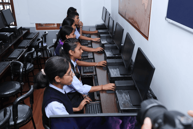 The Rise of Technology in Nepal: Transforming the Nation's Future
